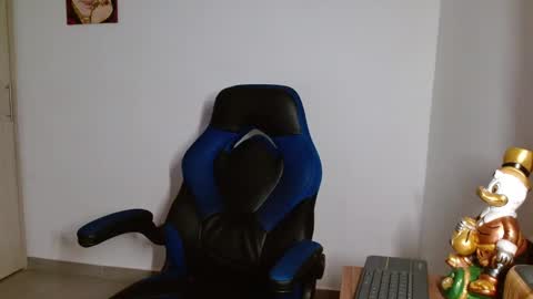 David online show from February 8, 2:15 am