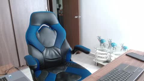 David online show from April 4, 3:30 pm