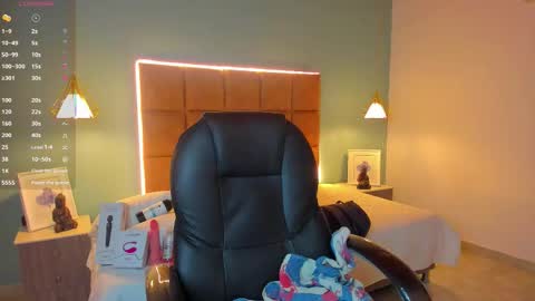 ALejoo Saenz online show from October 11, 4:28 am