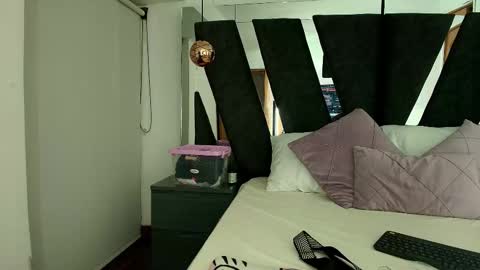 aleka_williams_ online show from December 18, 12:17 am