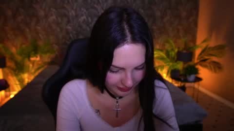 aleksaloree online show from June 7, 10:37 pm