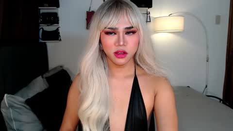 alenajones online show from January 22, 7:03 am