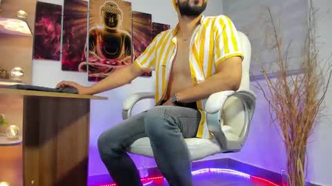 ALESSANDRO  WYE online show from February 11, 5:05 am