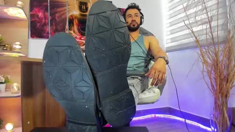 ALESSANDRO  WYE online show from February 6, 5:51 pm