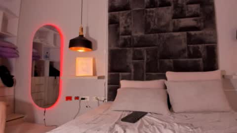 alessia and damian  online show from December 21, 3:29 pm