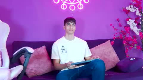 Alessio online show from November 24, 12:04 pm