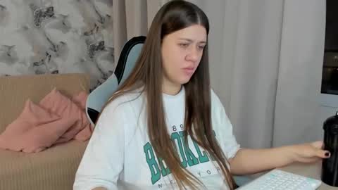 Aletta Oushen online show from October 8, 12:44 pm