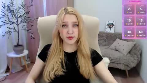 aletta_pearl online show from June 11, 8:01 am