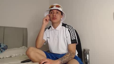 Owen online show from February 3, 2:53 am