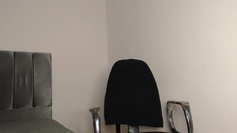 Snapshot of alex__lover chatting on October 15, 3:21 am Owen online show from October 15, 3:21 am