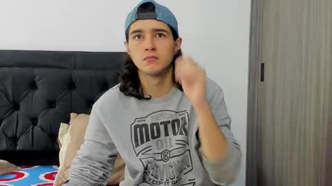 Snapshot of alex_connorr chatting on January 10, 3:16 pm alex_connorr online show from January 10, 3:16 pm