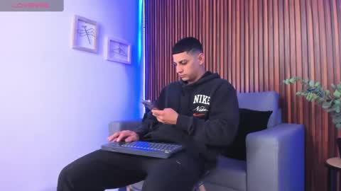 alex online show from April 21, 12:34 pm