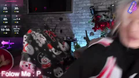 alex_howell online show from March 2, 8:40 pm