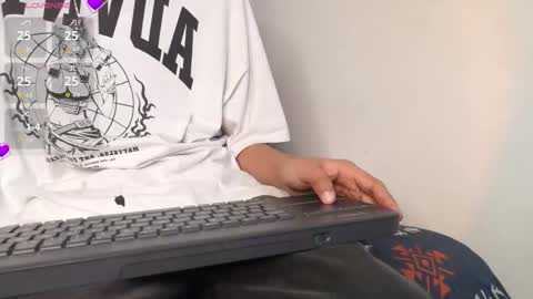 alex_mark_ online show from January 16, 12:58 pm