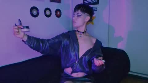 Alex online show from September 18, 2:15 am