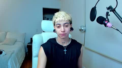 Residente0xxx online show from February 6, 6:39 am