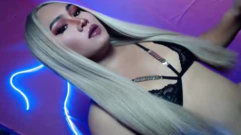 alexa_hansung online show from January 18, 6:17 pm