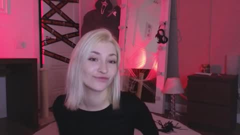 Snapshot of alexa_novak chatting on October 22, 2:59 am Alexa online show from October 22, 2:59 am