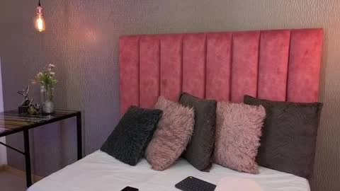 Alexa Thaylor online show from April 6, 2:29 pm