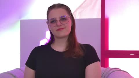AlexaAvery online show from June 3, 6:16 am