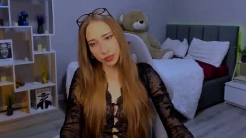 AlexaHarmon online show from November 27, 6:54 am