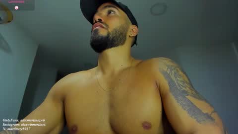 Snapshot of alexander_martines chatting on October 15, 1:53 am Onlyfansalexmartinezwb Instagram alexwbmartinez Twitter martinezcb937 online show from October 15, 1:53 am