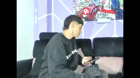 chicos hot online show from April 16, 1:11 pm