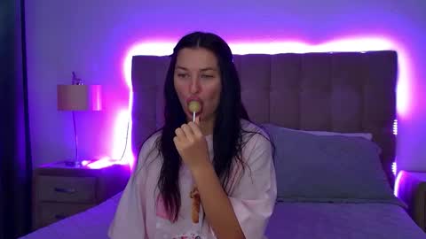 AlexandraBloom online show from November 13, 7:05 pm