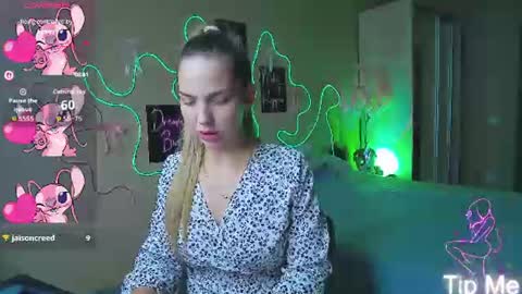 alexandracandy online show from July 28, 2:46 pm