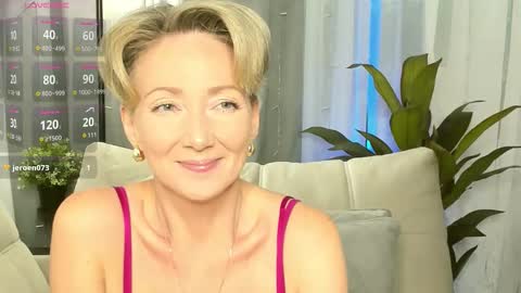 Snapshot of alexandrafix chatting on October 24, 12:50 pm Alexandra online show from October 24, 12:50 pm