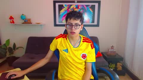 alex online show from July 4, 2:32 pm
