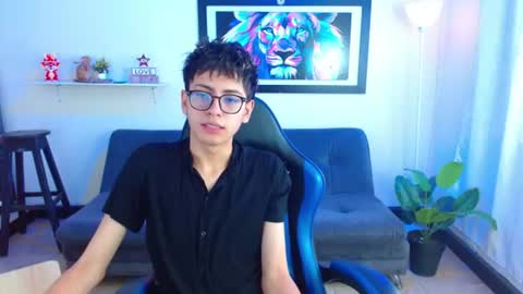 alex online show from August 1, 6:53 pm