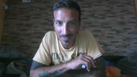 Snapshot of alexdelarge23 chatting on October 23, 1:56 pm alexdelarge23 online show from October 23, 1:56 pm