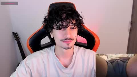 alexfloreszzz online show from January 9, 11:43 pm