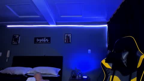 Snapshot of alexgiraldo__ chatting on October 7, 11:17 am alexgiraldo__ online show from October 7, 11:17 am