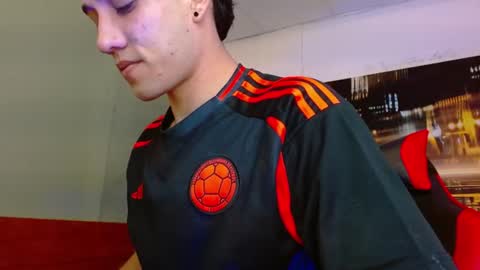 alexgiraldo__ online show from June 18, 2:00 pm