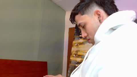 alexgiraldo__ online show from June 16, 12:31 pm
