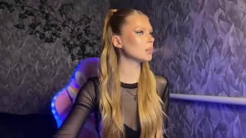 Alexia online show from June 11, 6:17 pm