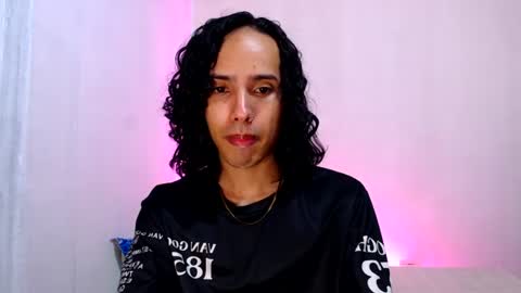 Alexis online show from June 28, 2:24 pm