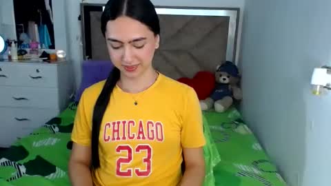-- ALEXIS -- online show from June 13, 3:50 am