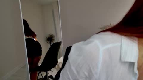 alexis_lovelyy online show from November 28, 5:26 am