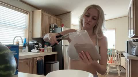 alexispaige06 online show from June 13, 7:02 pm