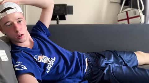 Snapshot of alexwos chatting on October 2, 5:17 am Alex online show from October 2, 5:17 am