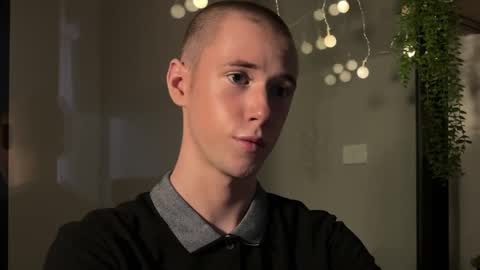 Snapshot of alexwos chatting on February 2, 9:07 am Alex online show from February 2, 9:07 am