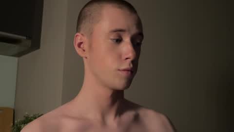 Snapshot of alexwos chatting on January 9, 10:41 am Alex online show from January 9, 10:41 am