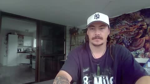 Alex online show from April 5, 1:24 am