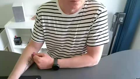 alexx99xx99 online show from May 17, 11:52 am
