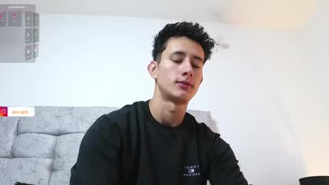 Alex online show from February 12, 12:16 am