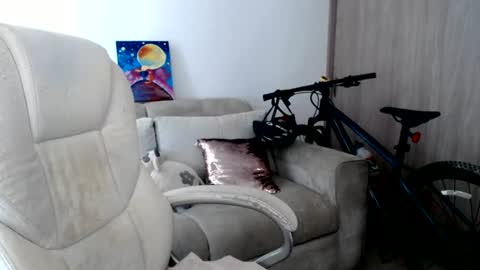 alexyferrer1 online show from June 12, 4:17 pm