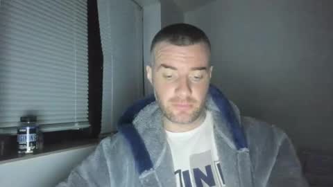 alfiesolomons87 online show from March 5, 8:42 pm